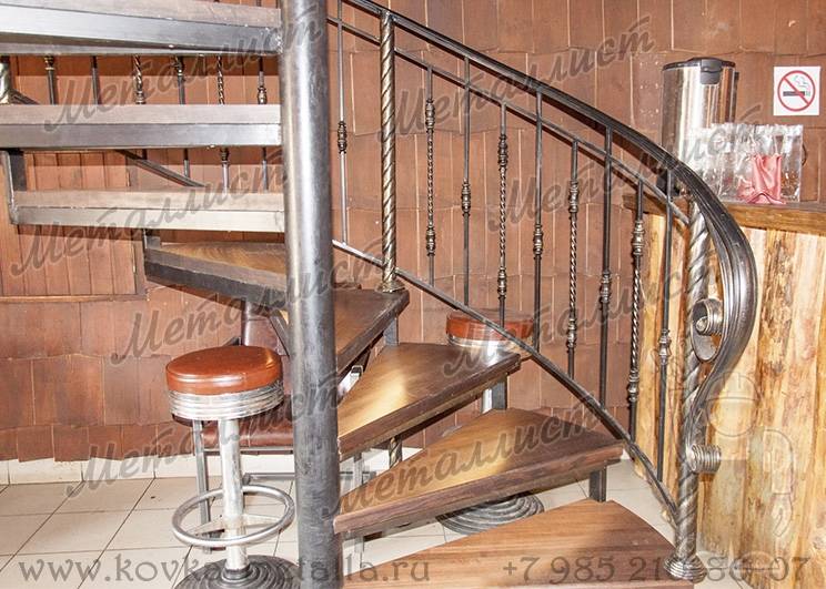 Кованые лестницы: эскиз перил № 204