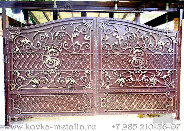 Ворота кованые в частный дом