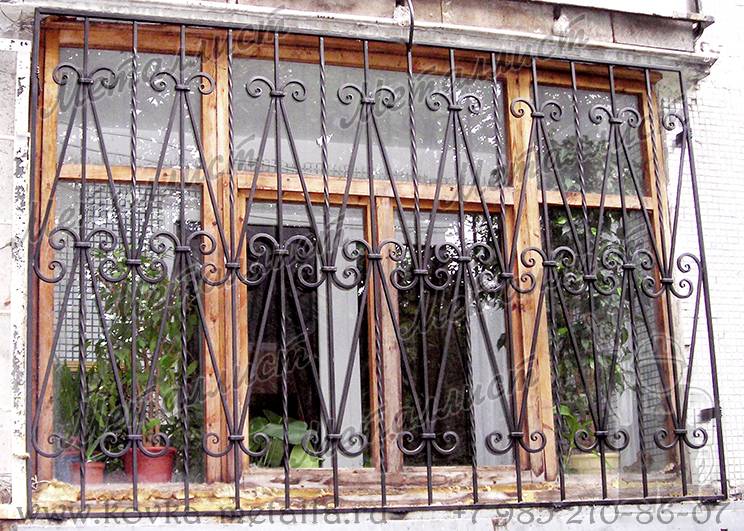 Кованые решетки на окна - эскиз № 206