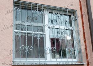 Кованые решетки на окна - на базе эскиза № 200